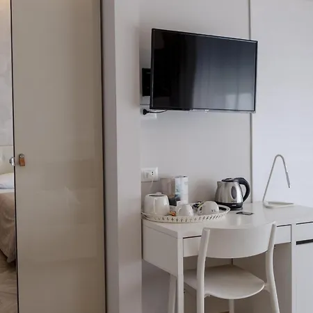 Bed & Breakfast Domus Monasteire 3*