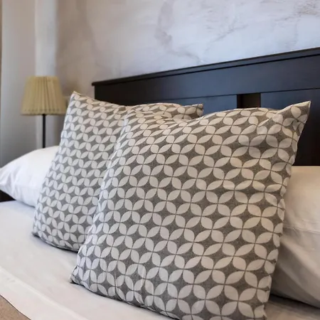 Bed & Breakfast Domus Monasteire Pagani