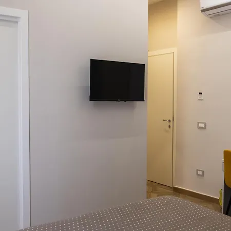 ベッド・アンド・ブレックファスト Domus Monasteire 4*