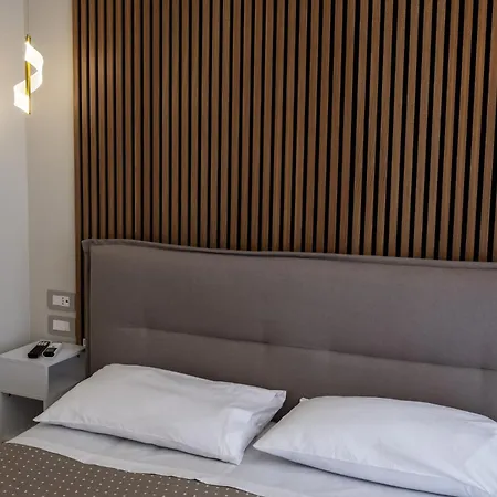 Bed & Breakfast Domus Monasteire 3*