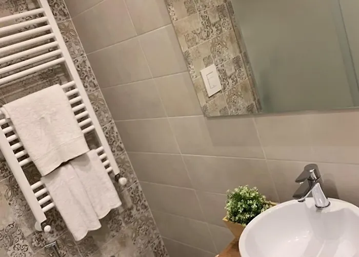 Domus Monasteire Bed & Breakfast 4*